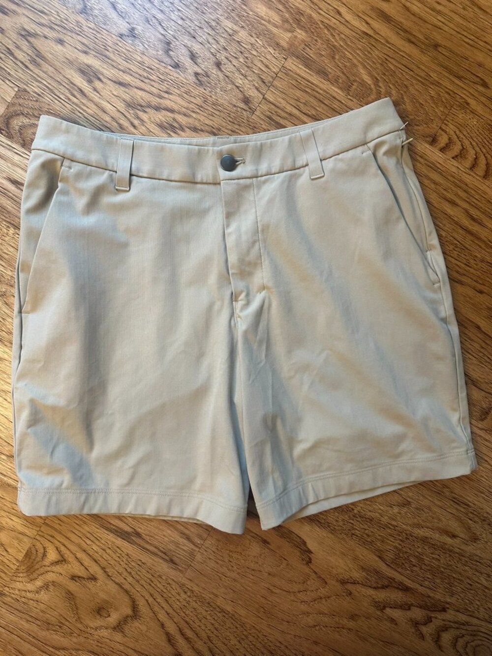 Lululemon ABC Classic Fit Short 7" Warpstreme Men’s 32 Khaki ATHLETIC ATHLEISURE